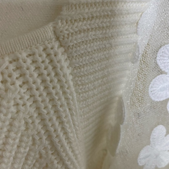 French Connection Cotton Embroidered Flower Puffy Sleeve Sweater. Sz- L - Picture 11 of 16